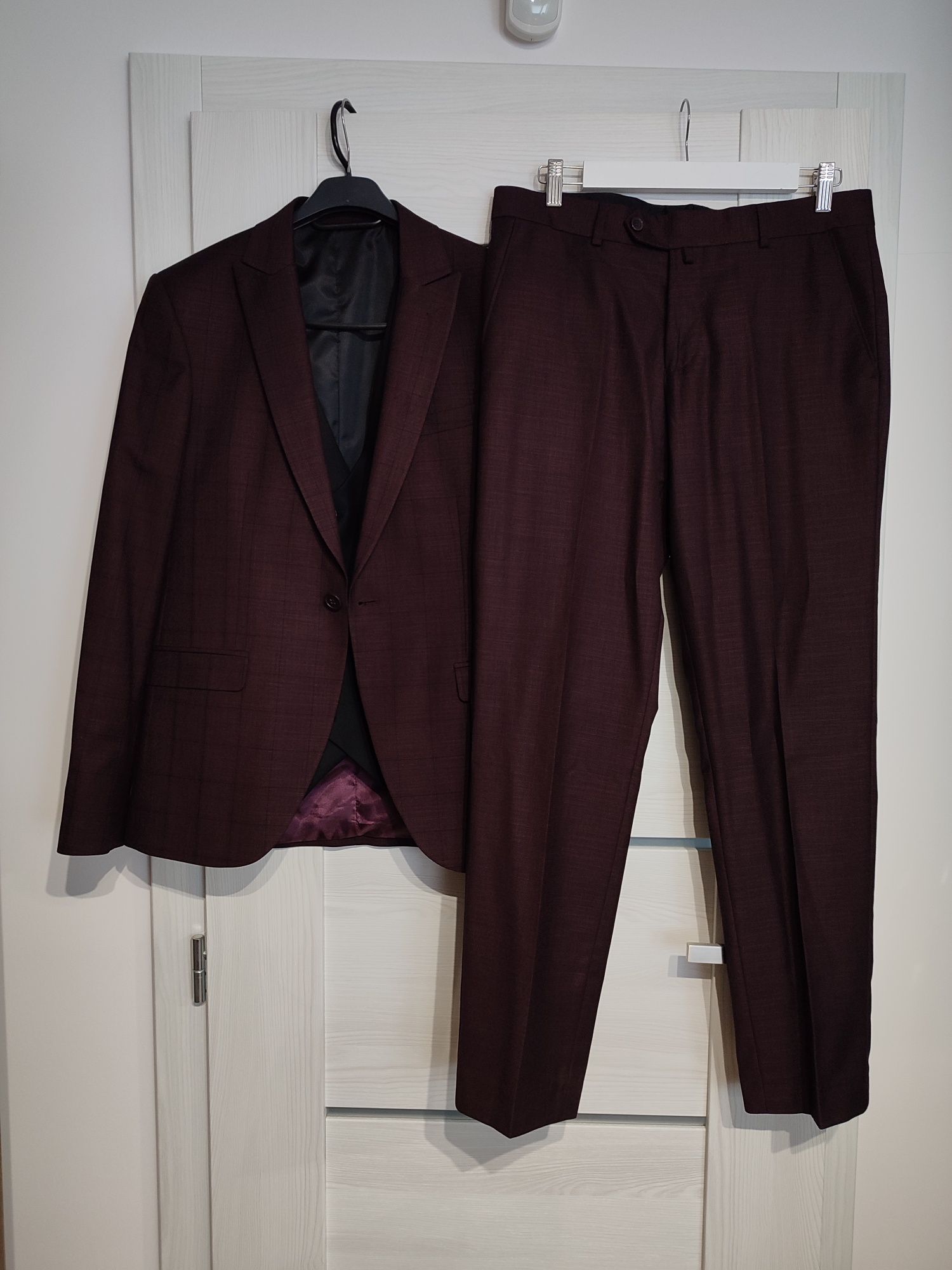 Garnitur męski bordo z naturalnych materiałów wełna+wiskoza 3 cz. R.48