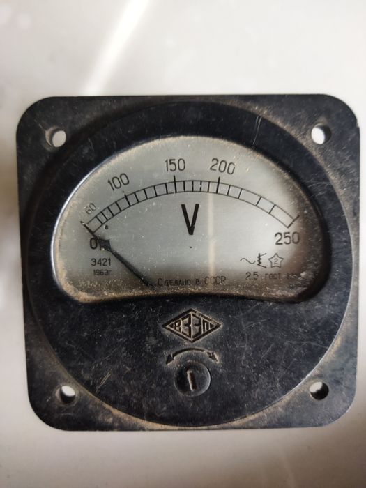 Вольтметр на 220вольт надійний витривалий прибор виробництва СРСР дета
