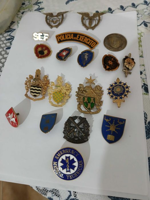 MILITAR-emblemas militares ,GNR ,e força aérea e outros