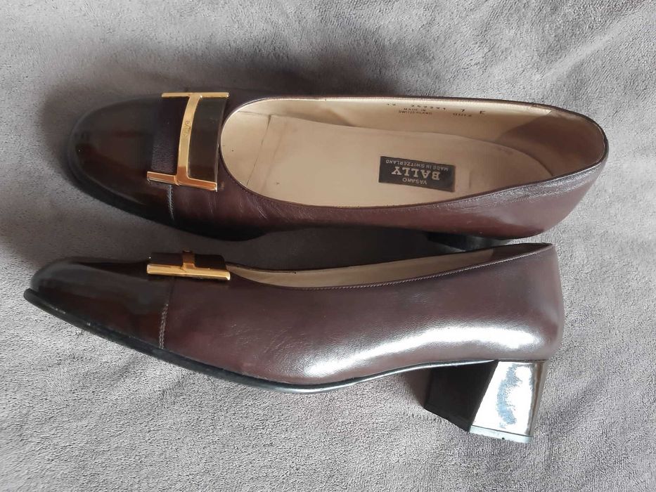 Czółenka buty na obcasie bally