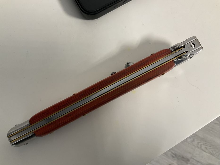 нож стилет итальянский  боевой  режет как скальпель