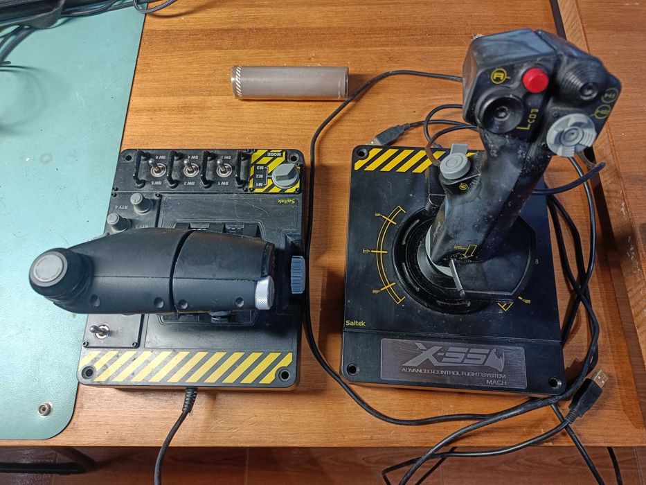 Joystick HOTAS Saitek X55 Rhino