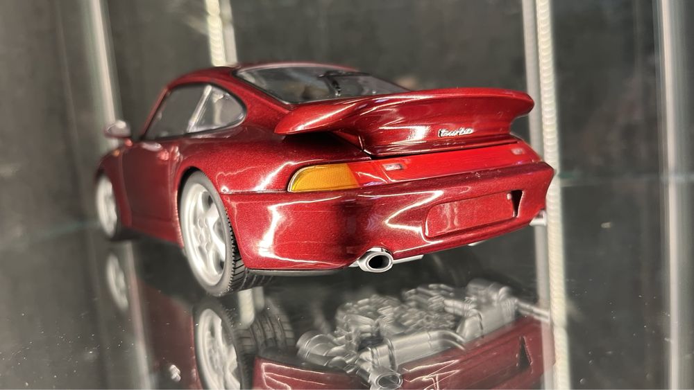 Porsche 911, 993 Turbo - UT Models 1/18