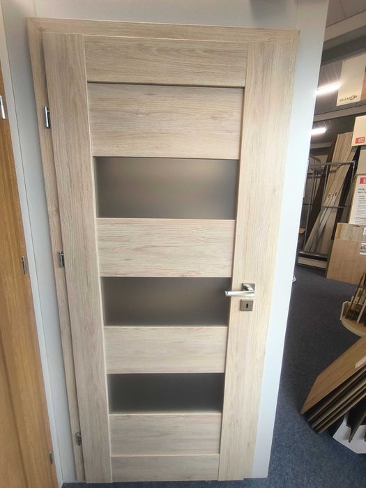 Drzwi wewnętrzne , skrzydła z demontażu wystawki RADOM. + ościeżnice