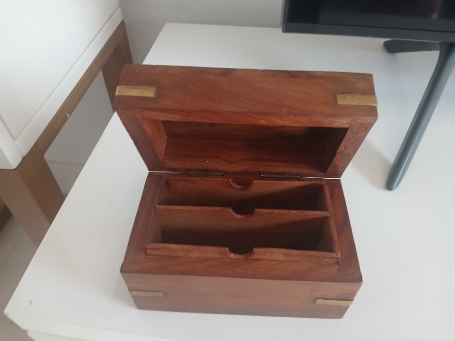 30 Caixas de madeira com cartas