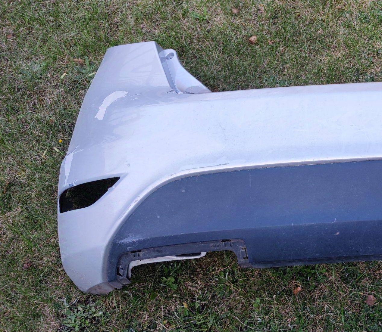 Zderzak tylny Ford Fiesta Mk 7