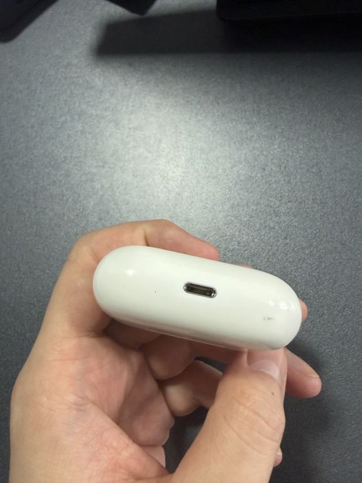 Продам AirPods Pro 1 покоління