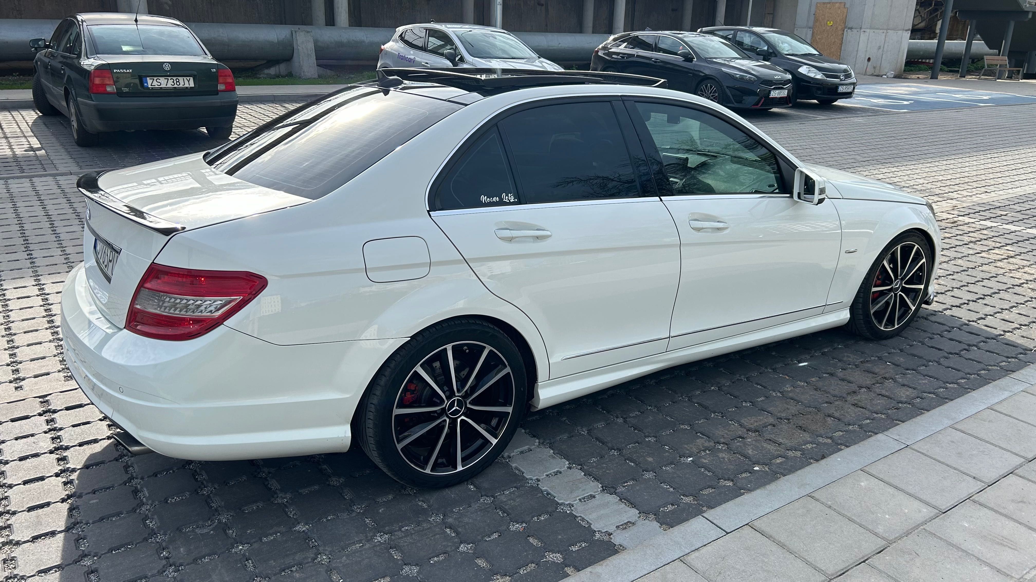 Mercedes-Benz W204 350CDI 4Matic