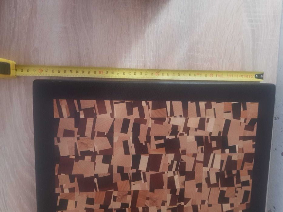 Piękna, ręcznie wykonana deska do serwowania