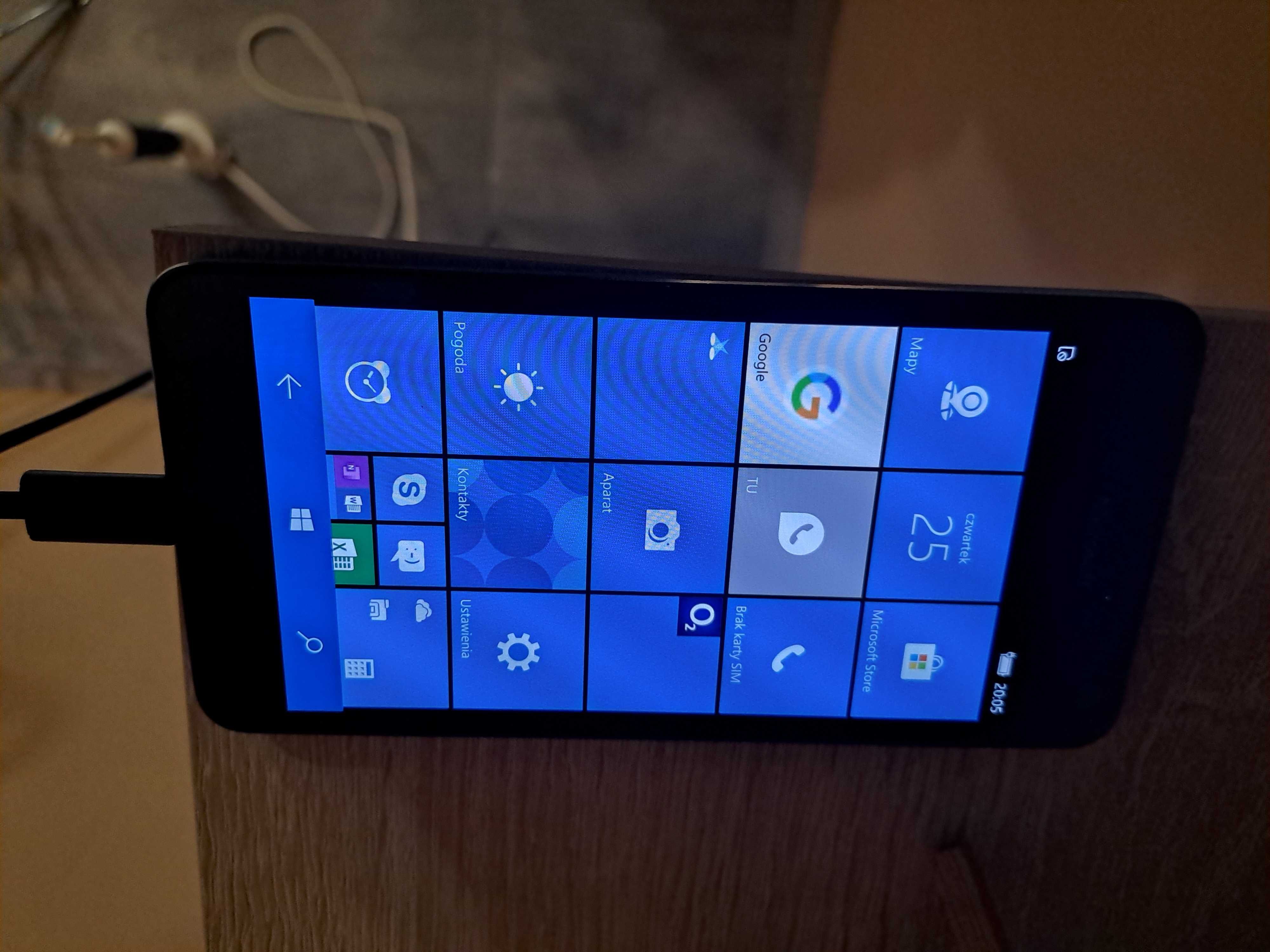 Microsoft Lumia 650 OLED + Ładowarka