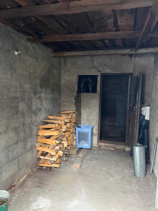 Продам гараж з прибудовою