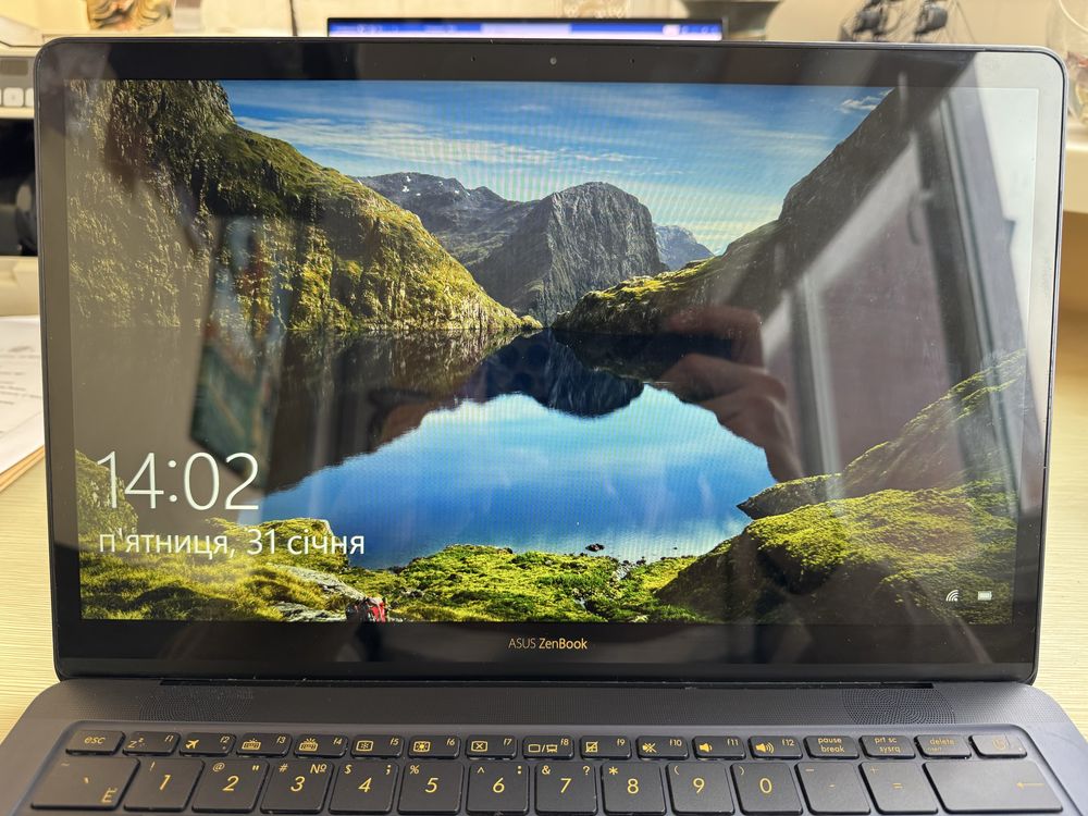 Продам Asus zenbook 3 deluxe ux3490u