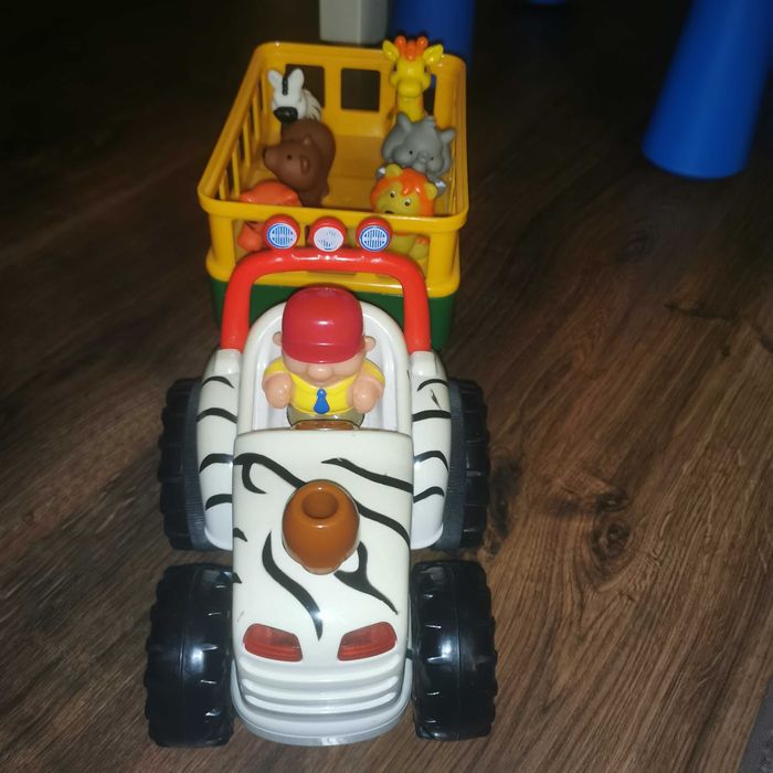 Traktor dumel safari