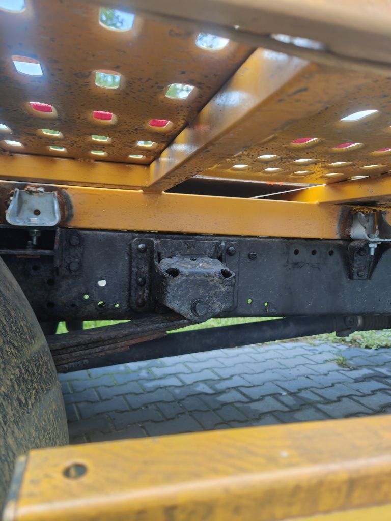 Iveco dayli pomoc drogowa autolaweta