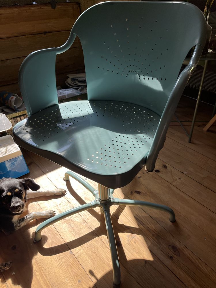 Cadeira de ferro Ikea