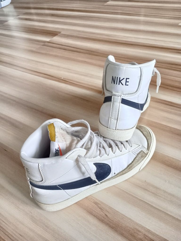 Wysokie adidasy NIKE rozm 40 plus granatowe kllapki