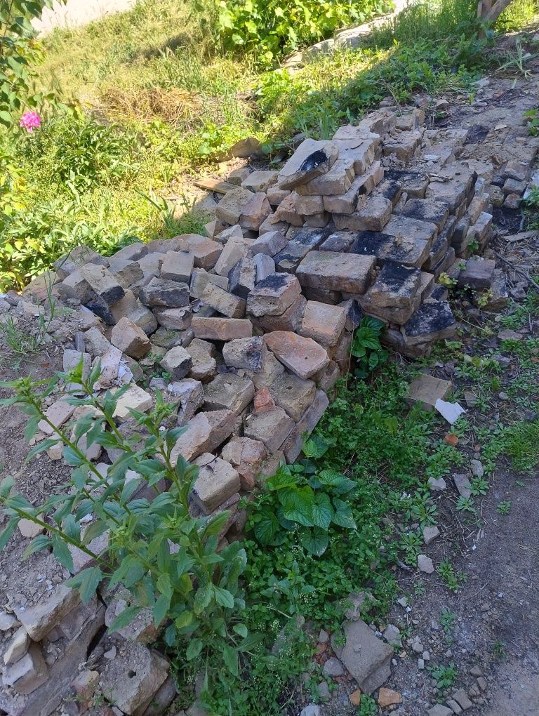 Віддам цеглу безкоштовно