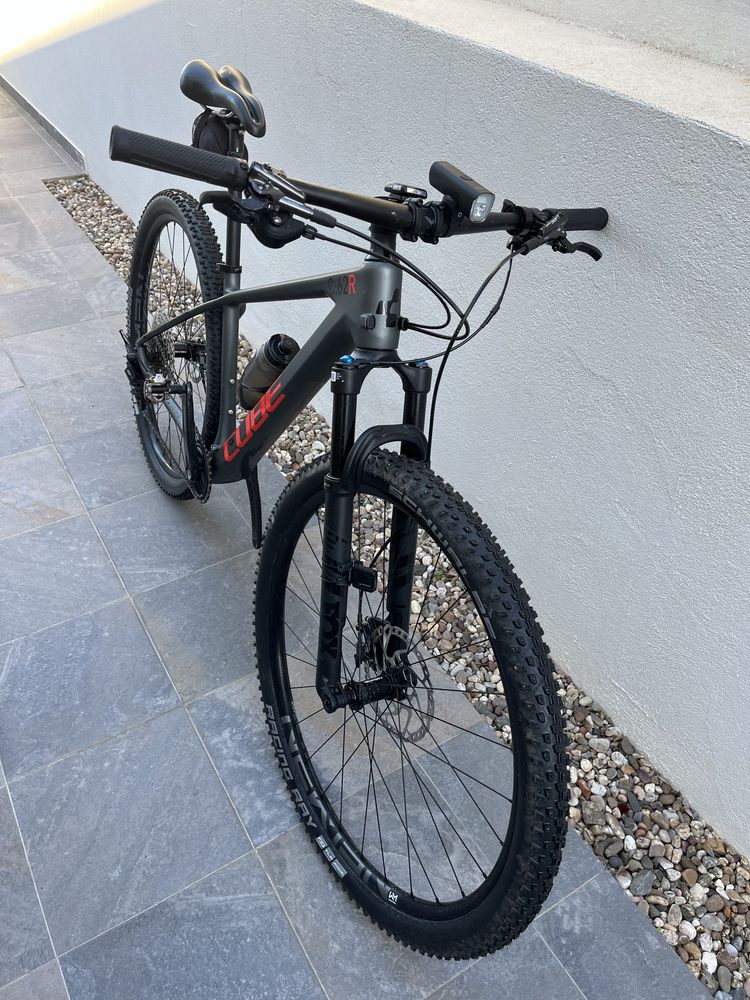 Bicicleta Cube Reaction C62 Race
