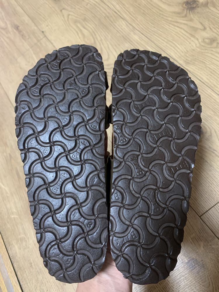 Шльпанці birkenstock  36 p