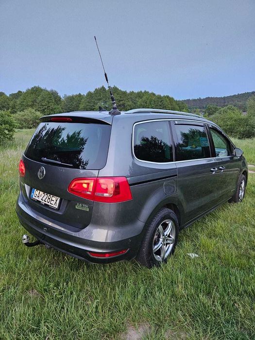 VW Sharan automat sam parkuje
