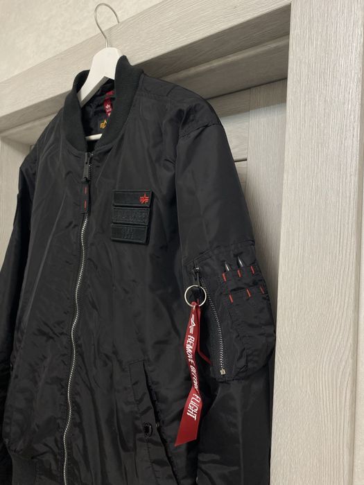 Бомбер Alpha industries