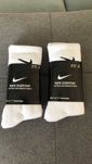 9 par skarpet Nike z czystego bawełny. Białe, długie, Rozmiar M / L