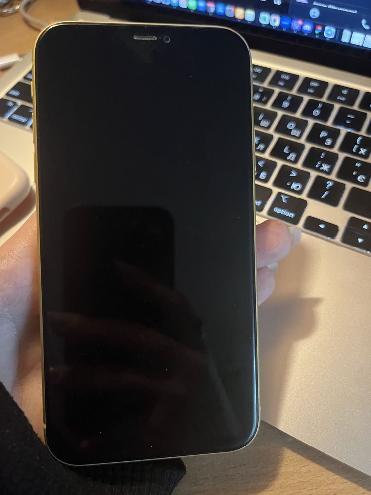 Iphone 11 – 128 gb, 76%. Під відновлення