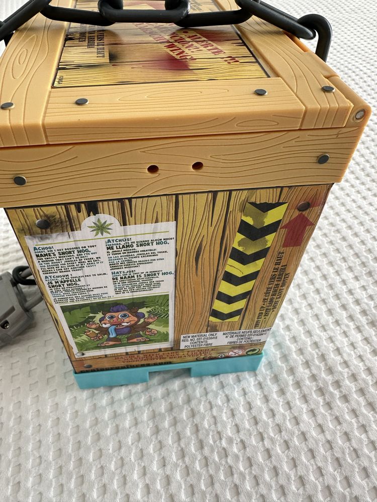 Boneco Crate creatures suprise