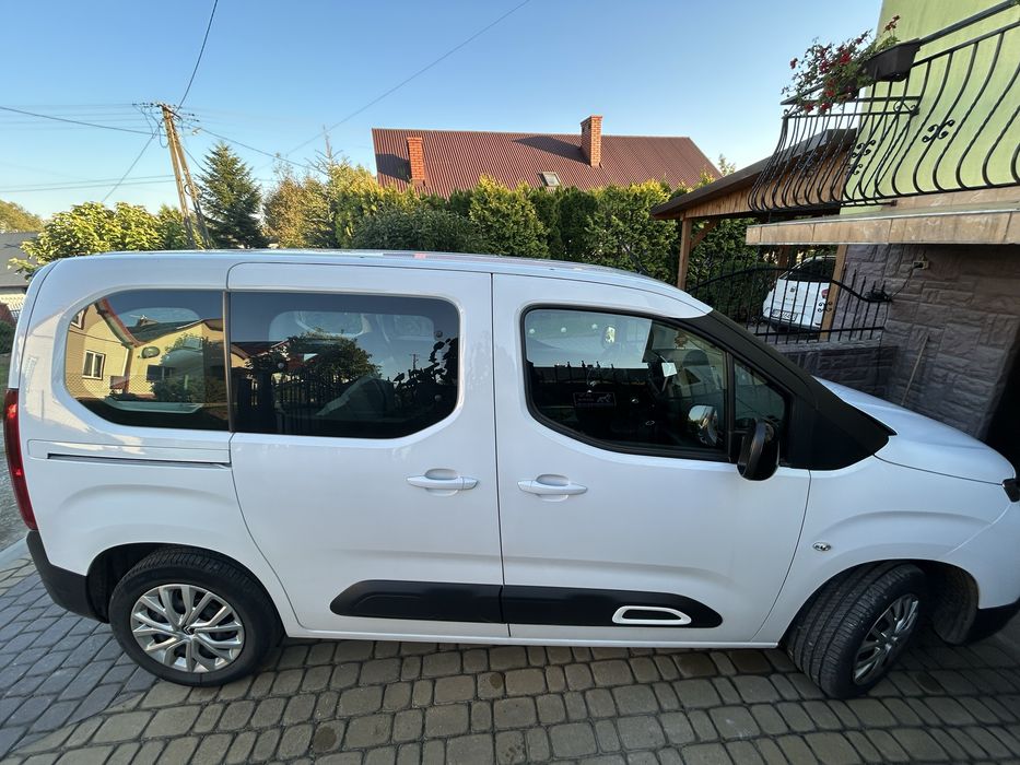 Citroen Berlingo 1.2 benzyna 2022r, bezwypadkowy, 42000km, zadbany