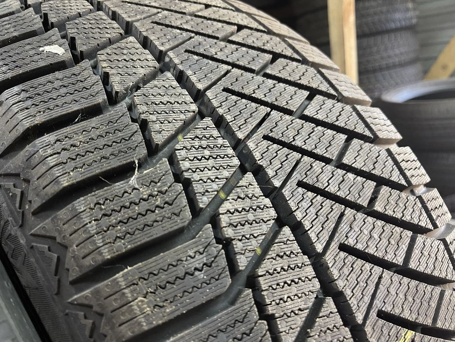 Шини зима нові 255/50R20 Continental Viking6 2шт 2015рік