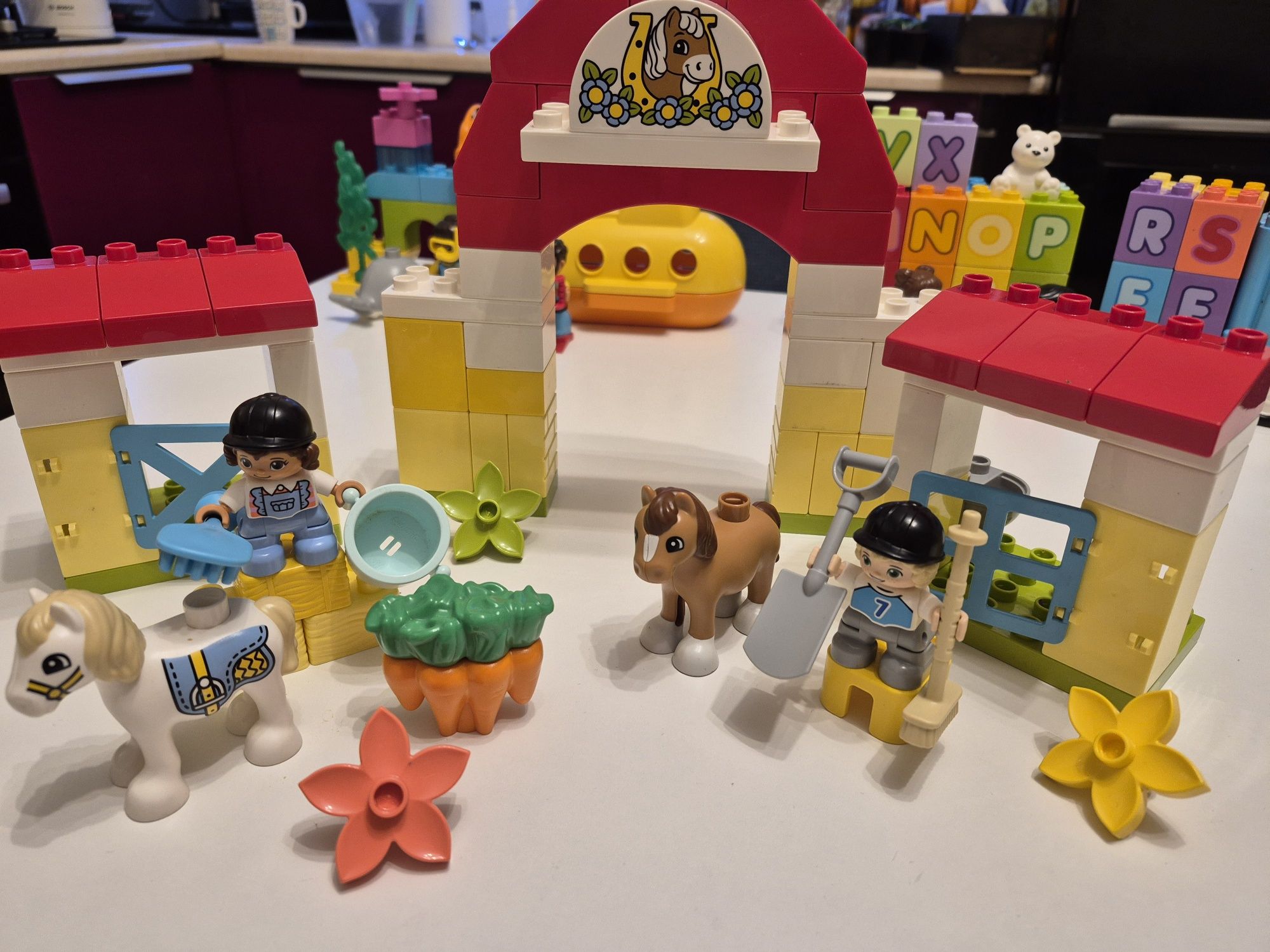 Lego DUPLO 10951 Stadnina i kucyki wieś stajnia