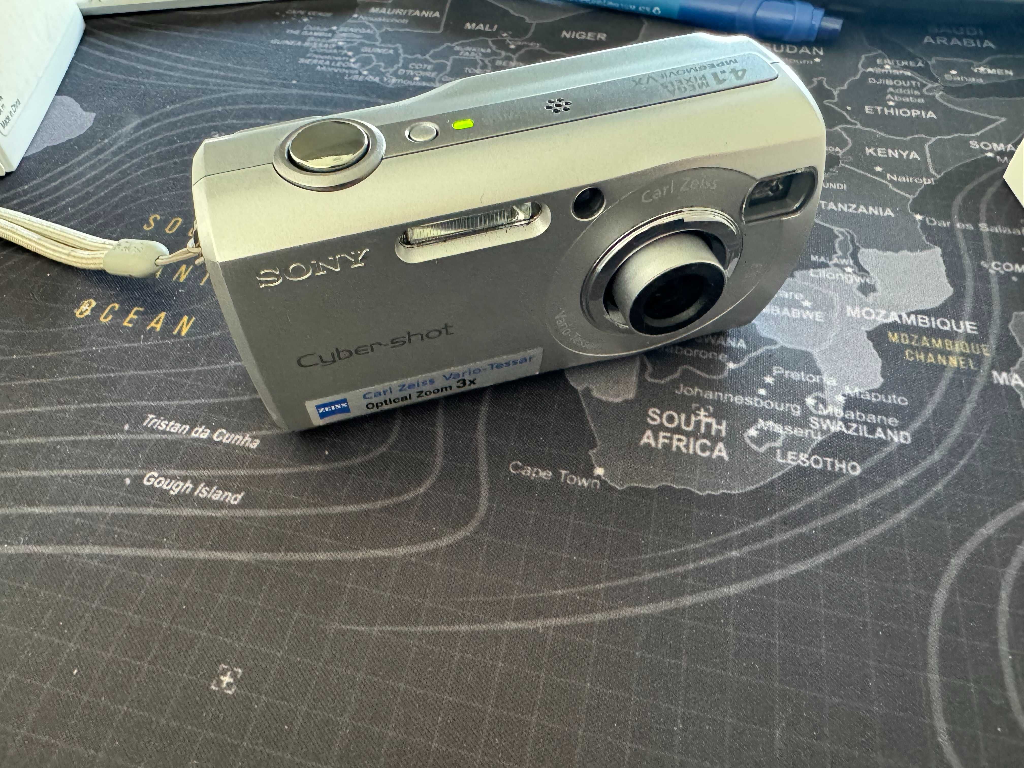 Câmara fotográfica Sony Cyber-shot DSC-S40