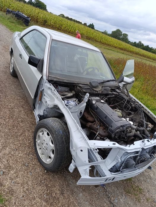 Mercedes c124 do ukonczenia