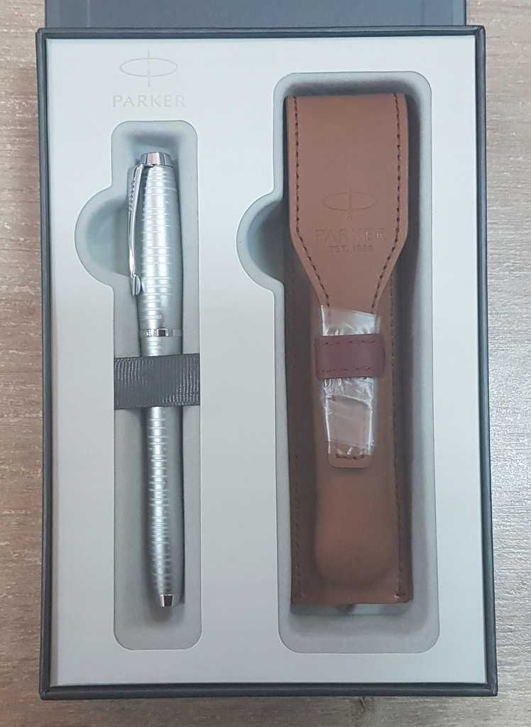 Pióro wieczne Parker Urban Premium srebrne CT etui