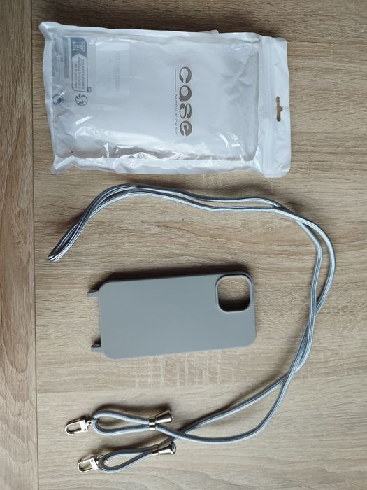 Silikonowe etui ze smyczą iPhone 13 Pro Max