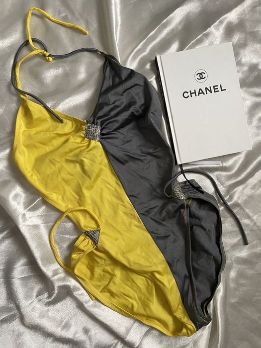 Купальник суцільний Lycra