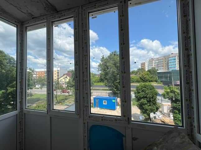 Продам квартиру в центрі Бородянки