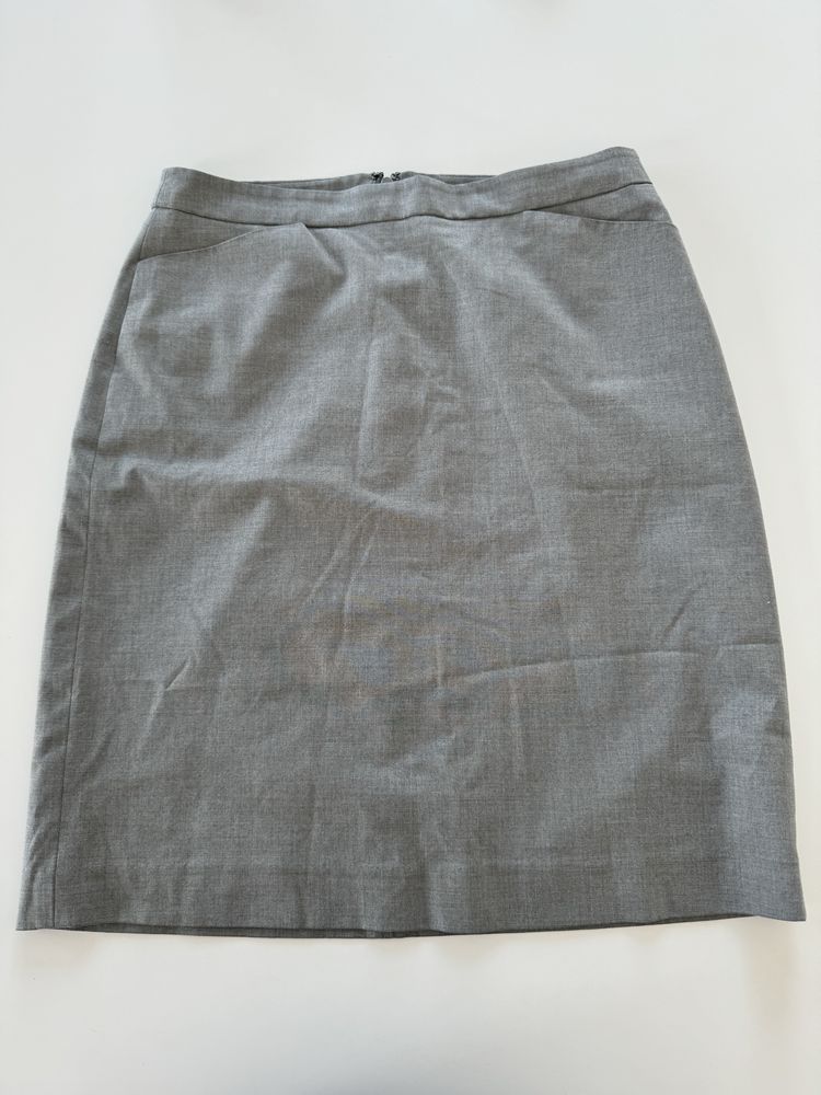 Szara spódnica UNIQLO