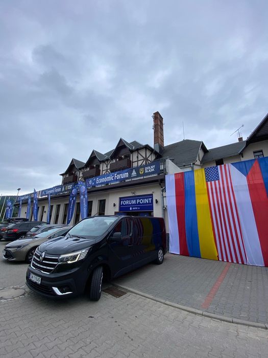 Wynajem busów 9 - osobowych Lubin – wygodnie i tanio