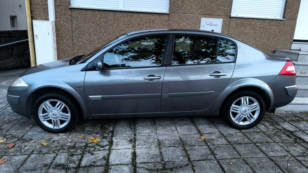 Carro Megane 2004 Gasóleo Diesel