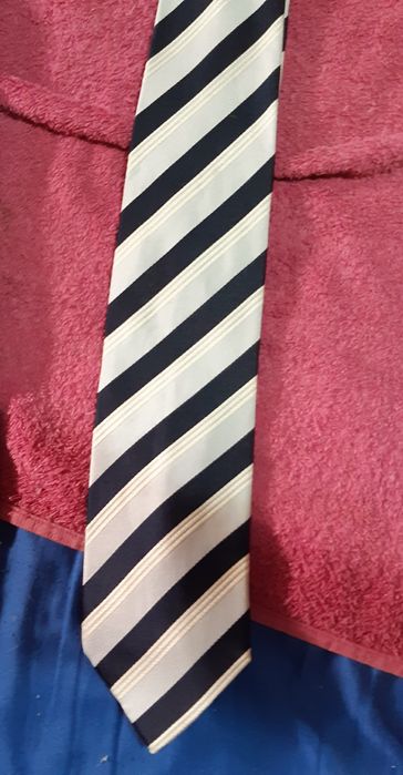 Gravatas várias, modelos e marcas.