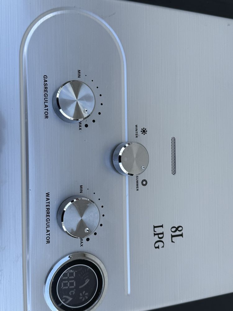 Podgrzewacz wody / piec gazowy 8L - model JSD16 gaz LPG