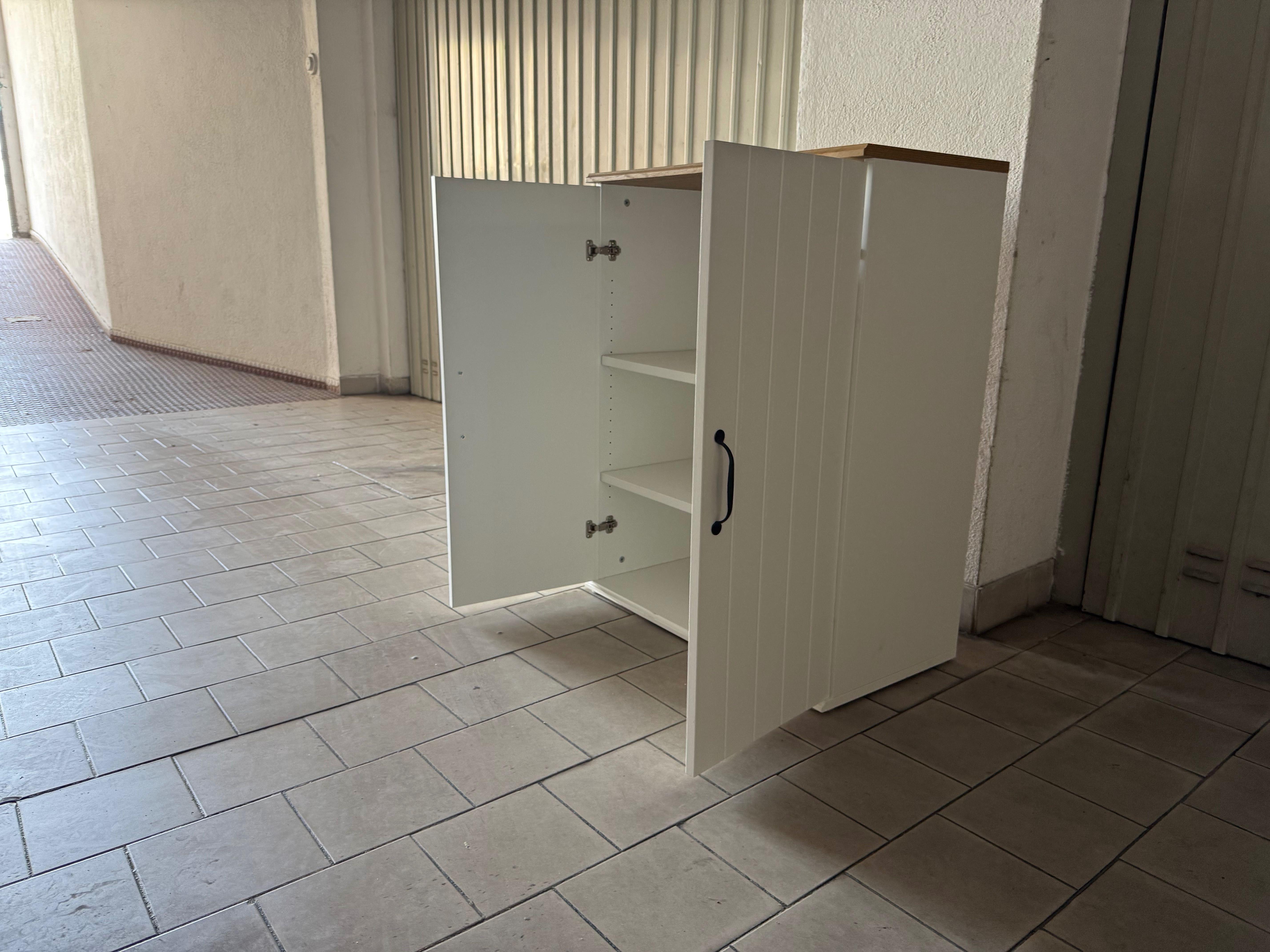 Armário com portas IKEA - SKRUVBY