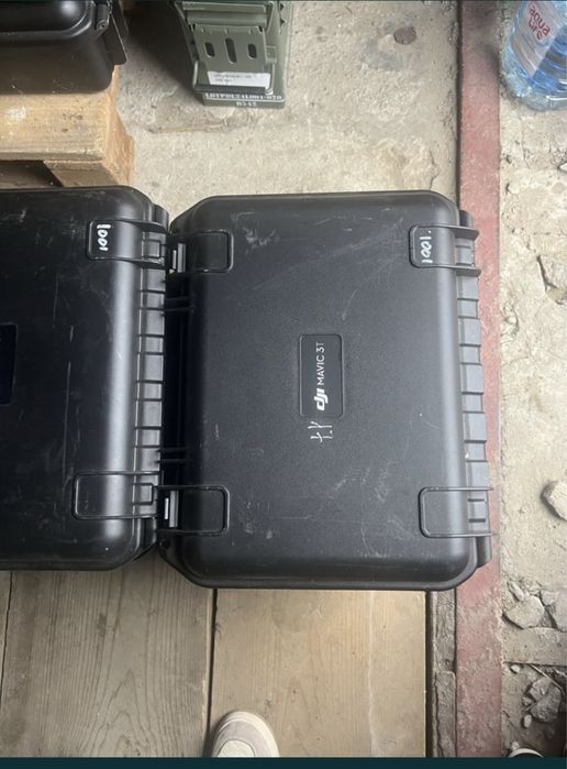 Продам кейси на мавік в гарному стані, є як нові