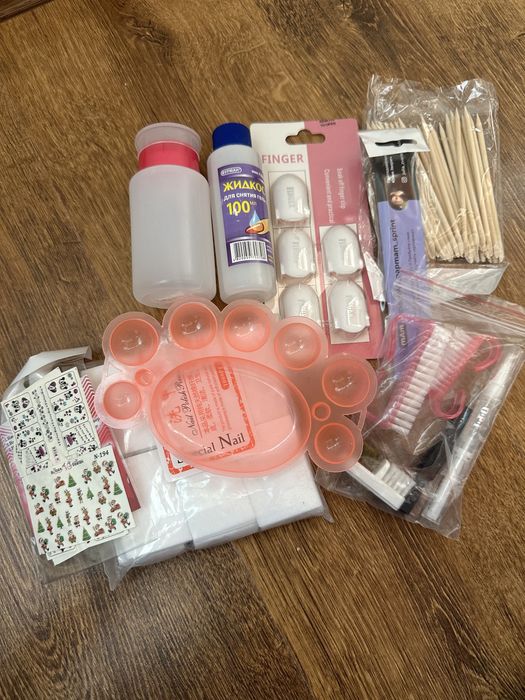 Продам свій набір для манікюру все для нігтів манікюр багато нових мат