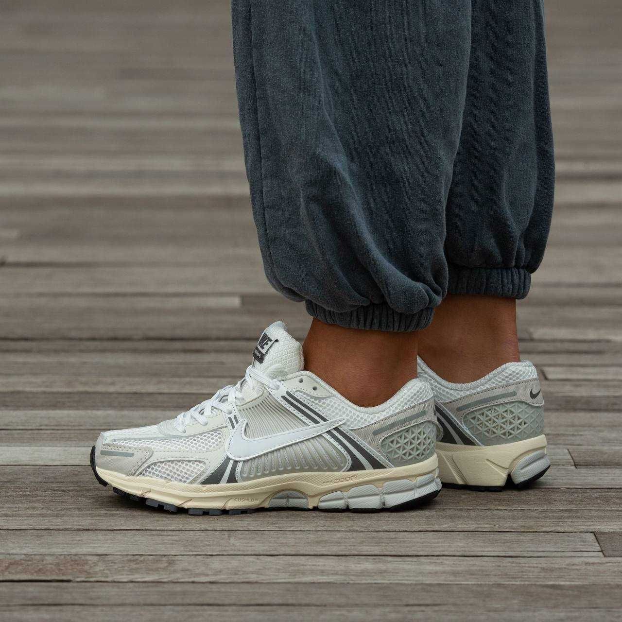 Женские кроссовки Nike Zoom Vomero 5 жіночі кросівки найк зум вомеро 5
