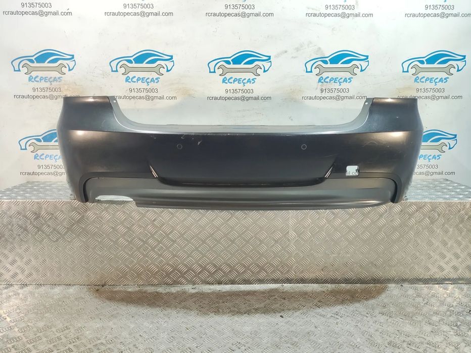 Parachoques Traseiro Trás Original BMW Serie 3 E90 Sedan LCI Pack M com sensores de estacionamento