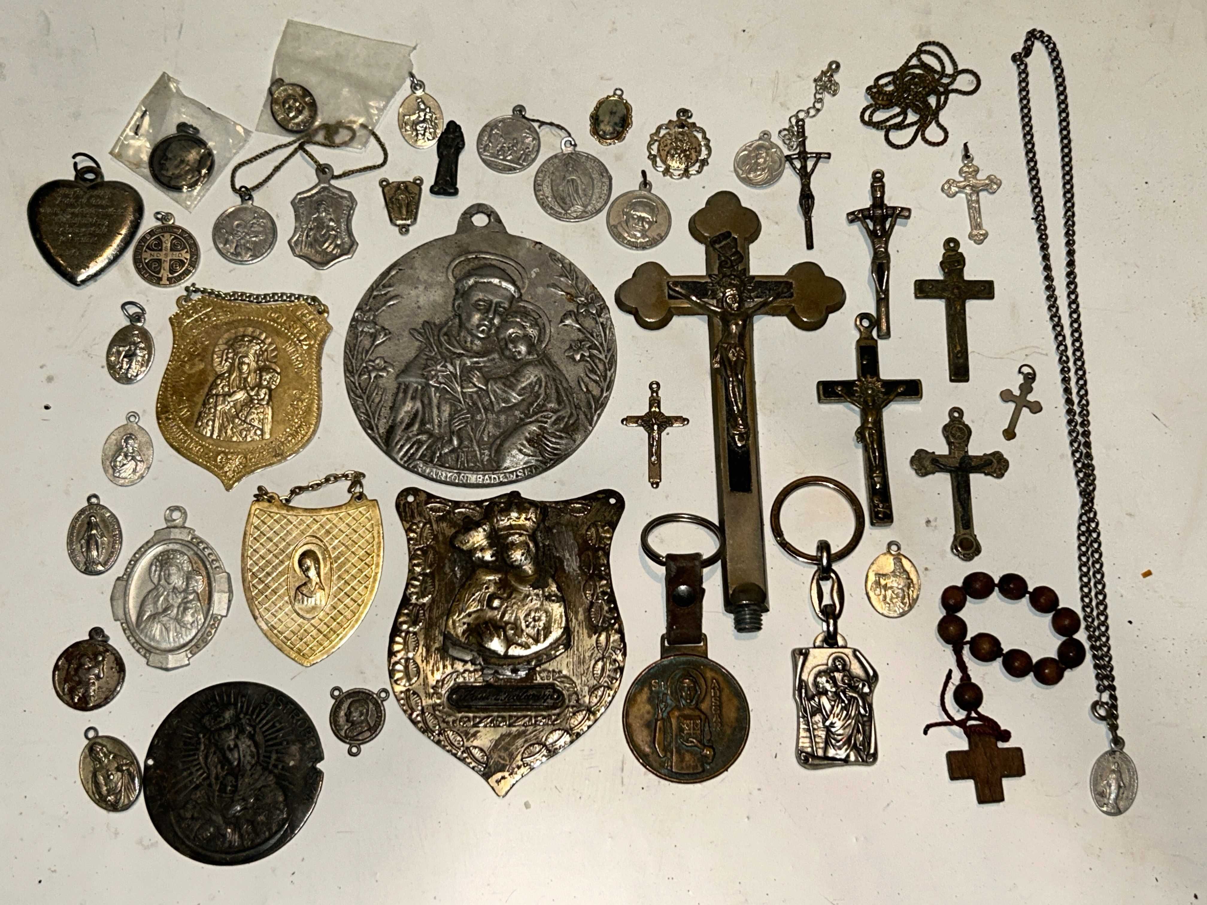 Zestaw KRZYŻYKÓW i innych Świętych