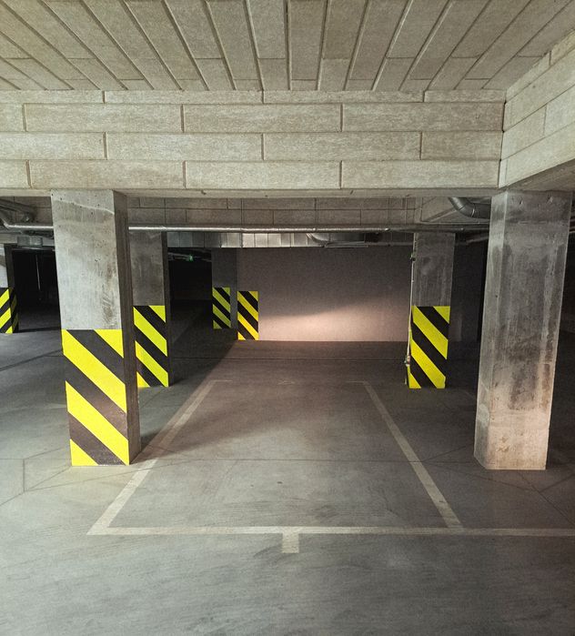 Podziemne miejsce parkingowe