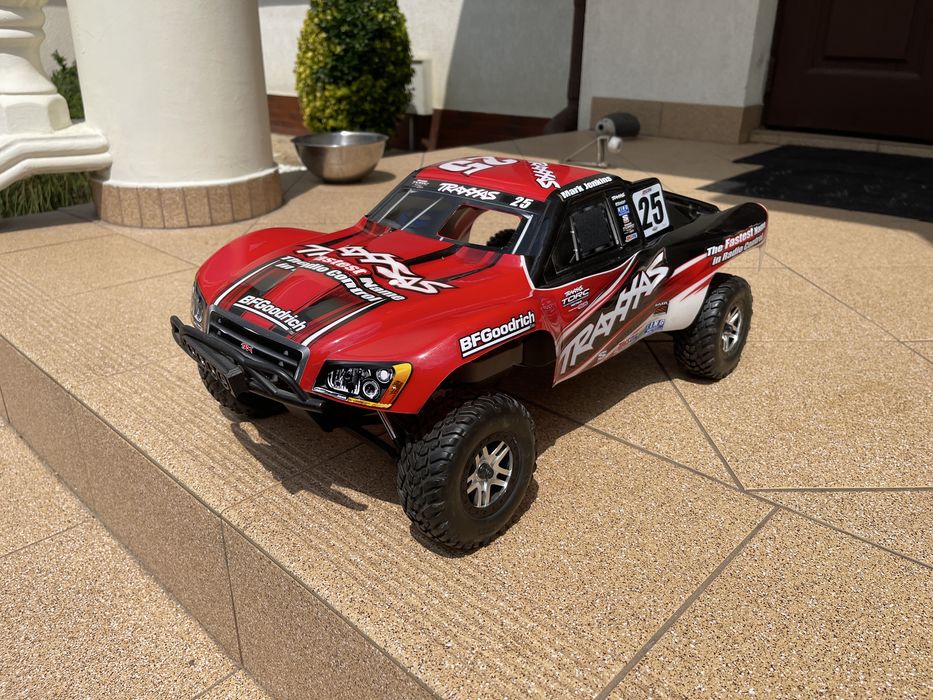 Traxxas Slayer na podwoziu Erevo 1/8 - ESlayer